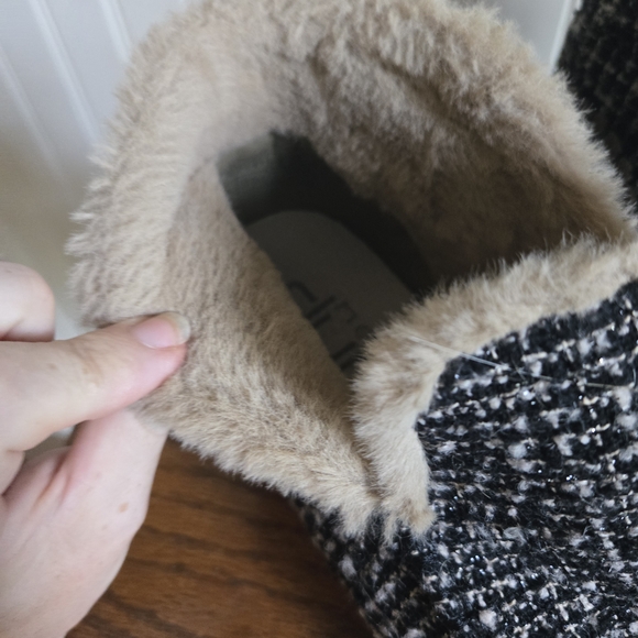 Hey Dude Denny Cozy Black and Cream Tweed Faux Fur Lined Moccasin Shoe - Picture 3 of 10